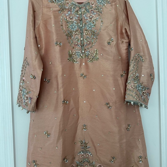 2 Piece Luxury Pret Shalwar Kameez - Picture 6 of 15